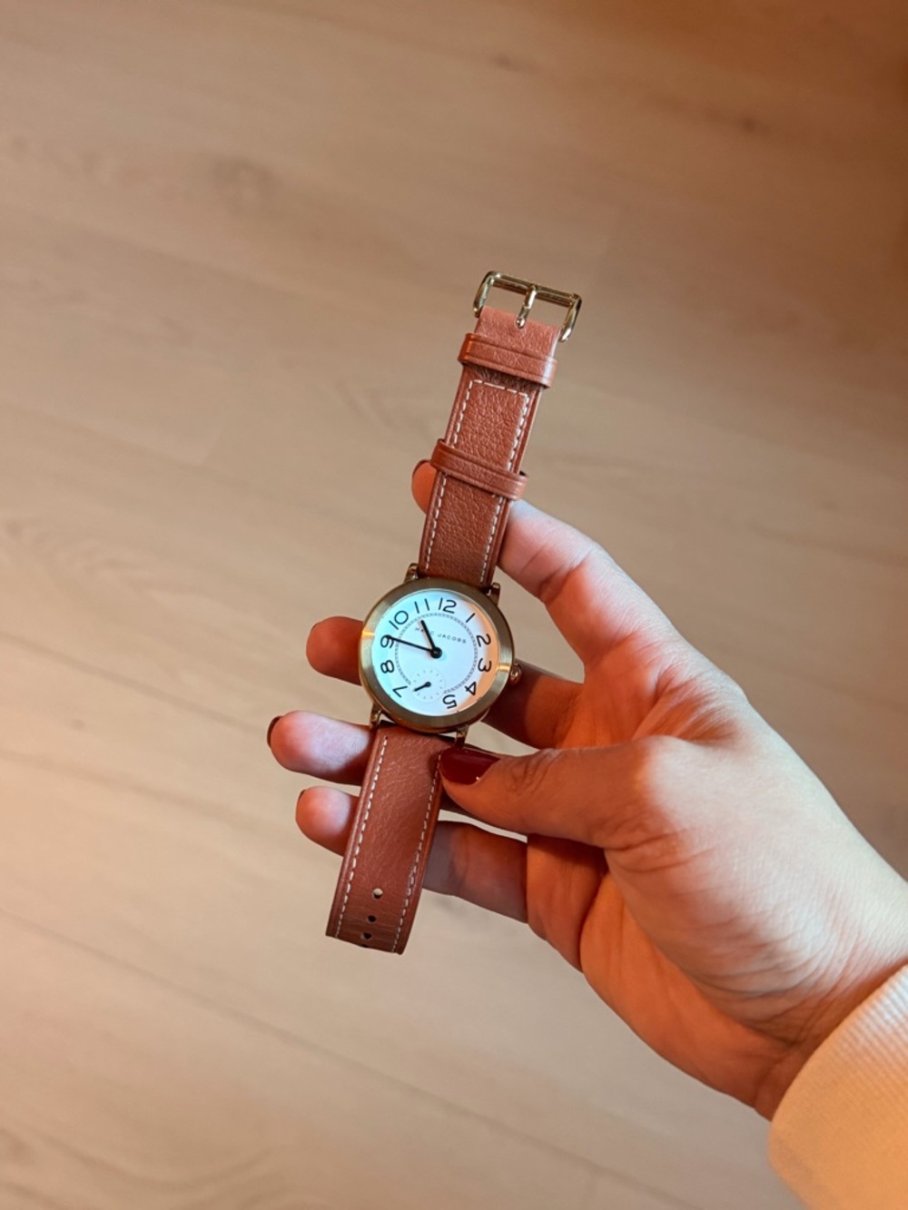 Classic Round Dial Leather Strap Watch - Brown & Gold